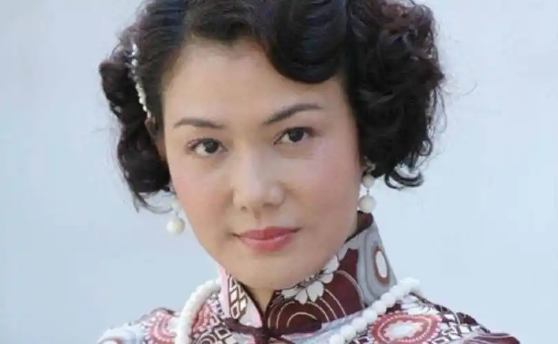 经过11天拼搏抗击疾病,91岁老母亲坐轮椅为其送终_孟庭丽_家庭_女性