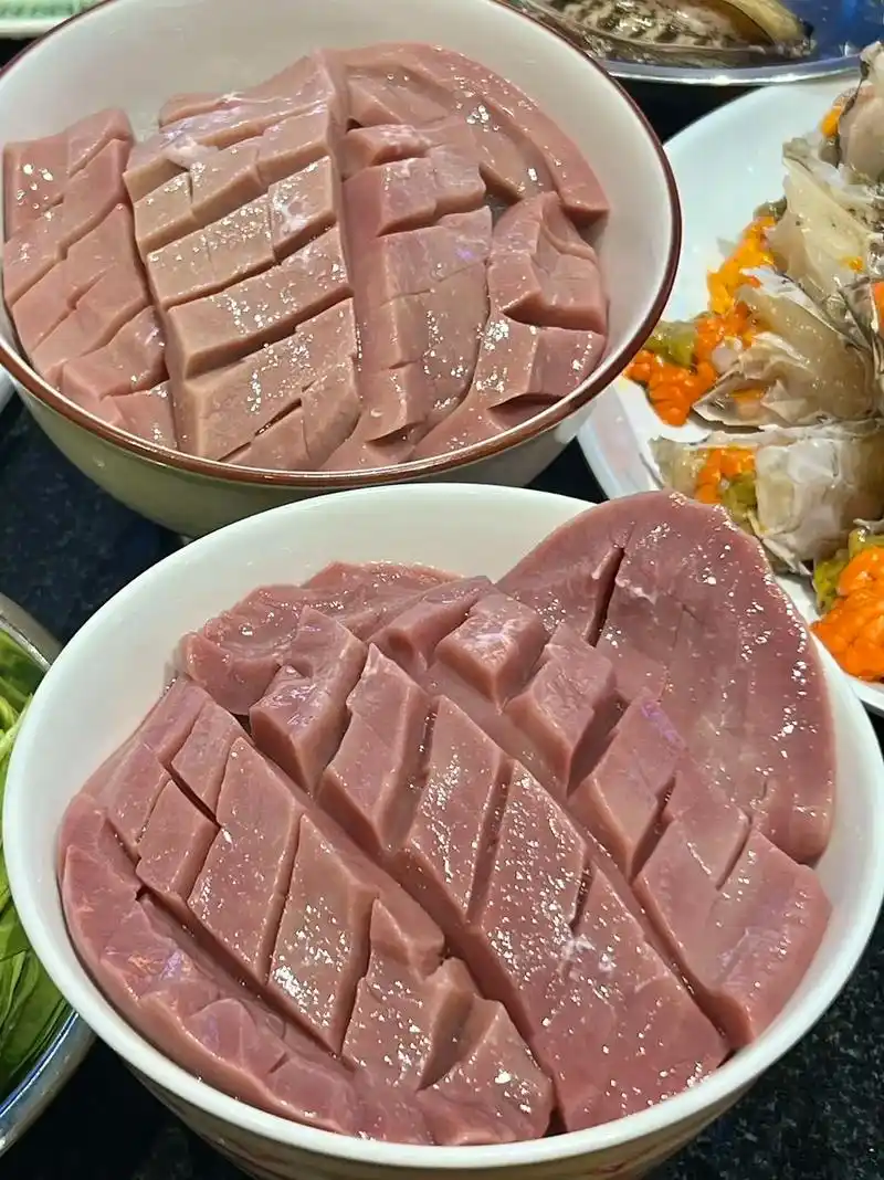 这是我在武汉火锅店吃过最厚的腰花……他们家火锅来吃了很多次了