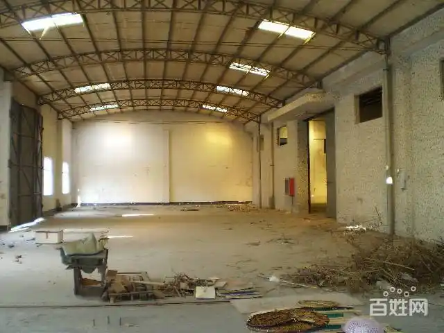 平湖良安田路口180平方铁皮顶仓库低价租