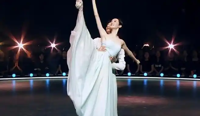 李响共舞杀疯了#张艺凡和李响的舞蹈大片真的好爱～不愧是专业舞者,这