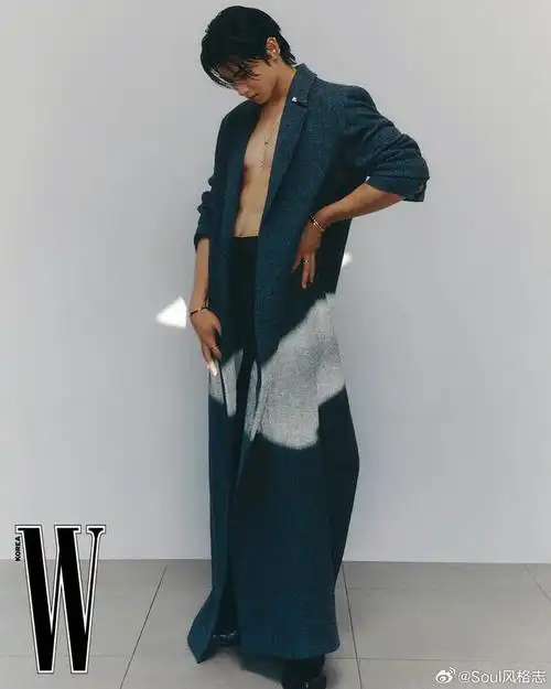 车银优 x w korea 11月刊佩戴chaumet珠宝出镜,凌乱发丝和流畅肌肉,有